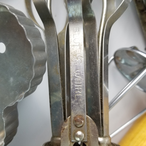 Lot of 8 Vintage Kitchen Gadgets w/ Green Handles - Picture 14 of 16